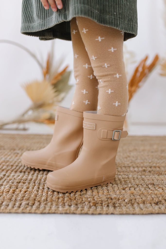 Addie Tight: Sand - The Baby Penguin