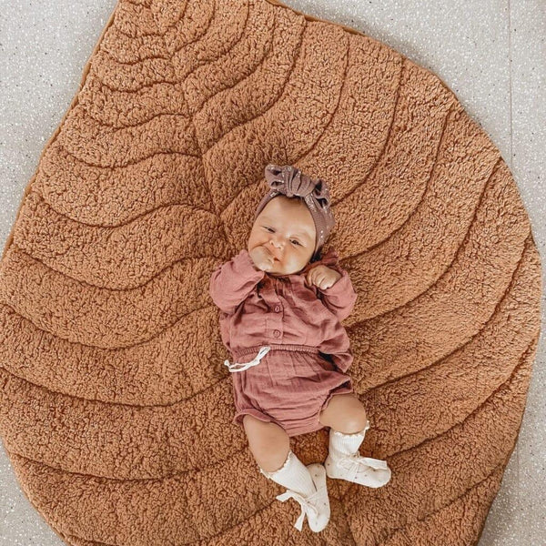 Leaf Shaped Sherpa & Cotton Baby Playmat - Camel - The Baby Penguin