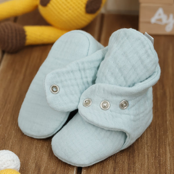 Muslin Stay On Baby Booties Mint - The Baby Penguin