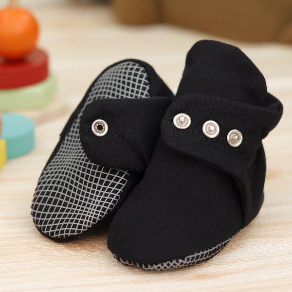 Organic Cotton Baby Booties, Non-Slip Sole, Cotton Newborn Booties Home Nursery Shoes, Black - The Baby Penguin