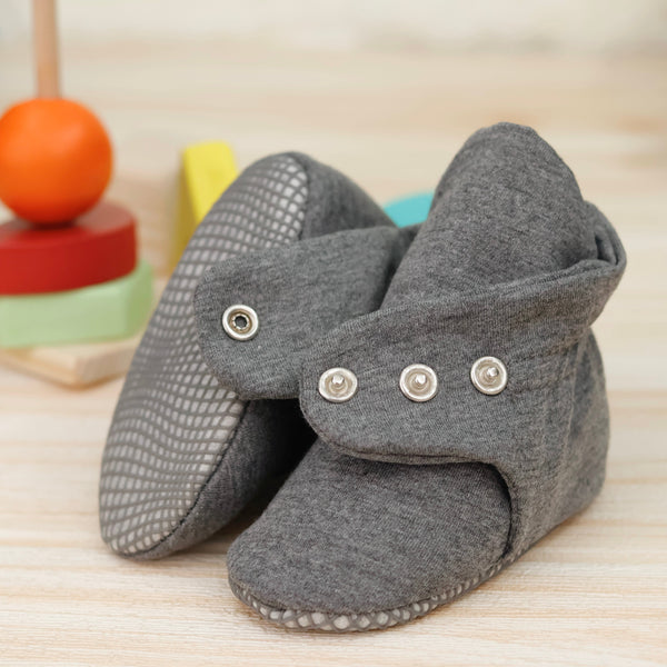 Organic Cotton Baby Booties, Non-Slip Sole, Cotton Newborn Booties Home Nursery Shoes, Dark Gray - The Baby Penguin