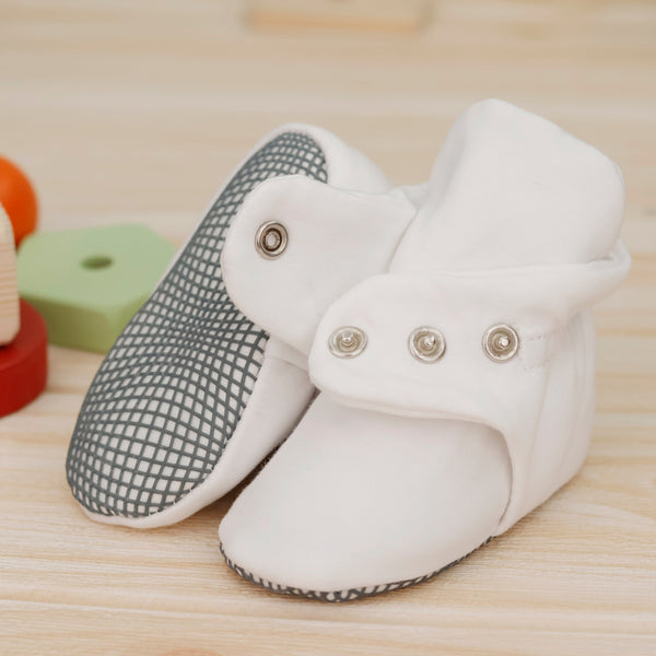 Organic Cotton Baby Booties, Non-Slip Sole, Cotton Newborn Booties Home Nursery Shoes, White - The Baby Penguin