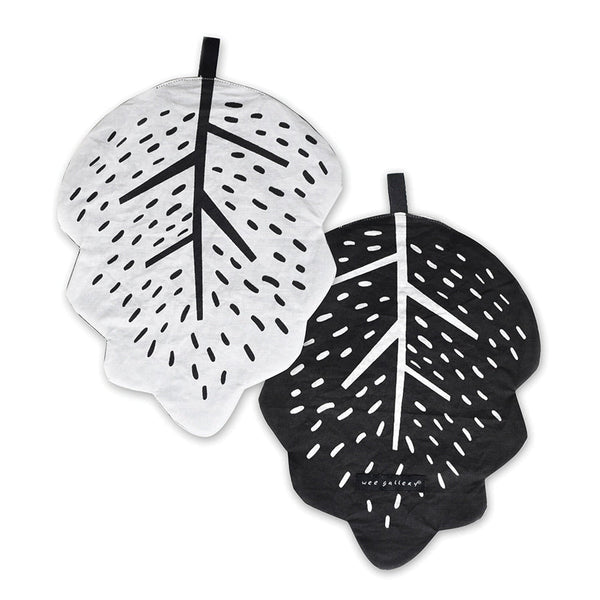 Organic Crinkle Toy - Leaf - The Baby Penguin
