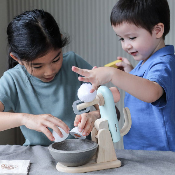 Stand Mixer Set - Top Sustainable Toy - PlanToys USA - The Baby Penguin