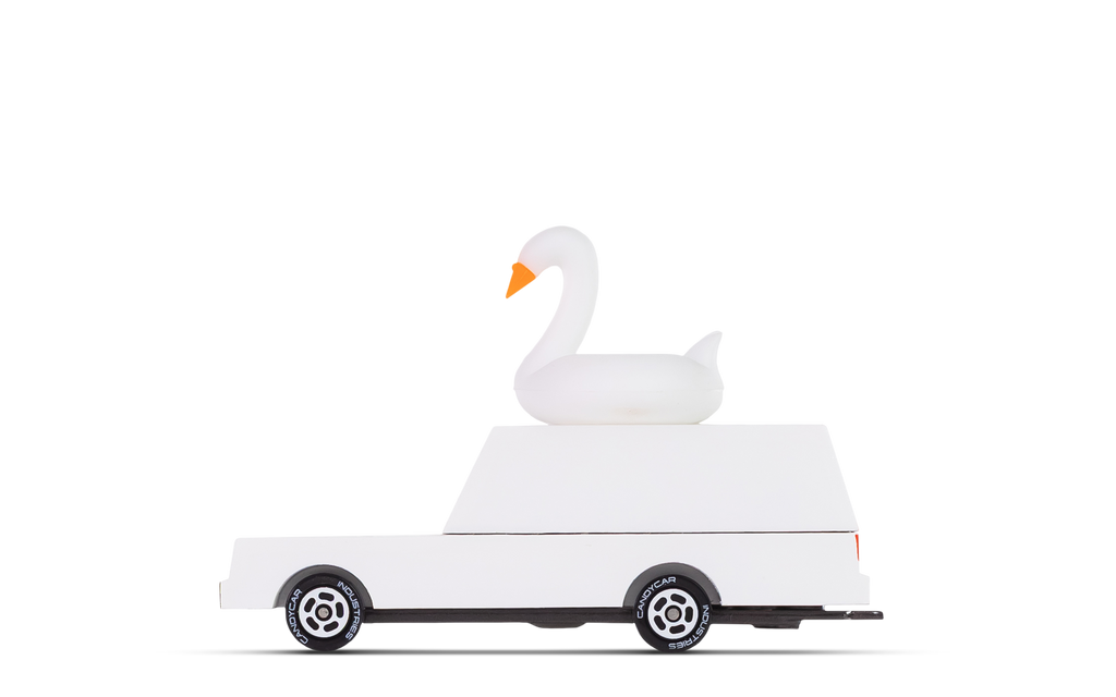 White Swan Wagon | Cars | The Baby Penguin